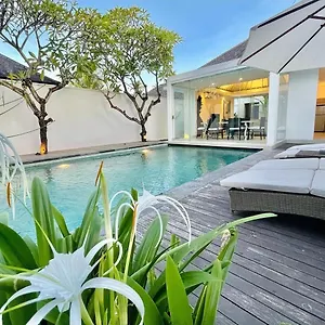  Villa Alami Luxury Indonesia