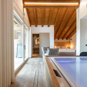 Alloggio per agriturismo Azienda Agrituristica Calronche, Refrontolo