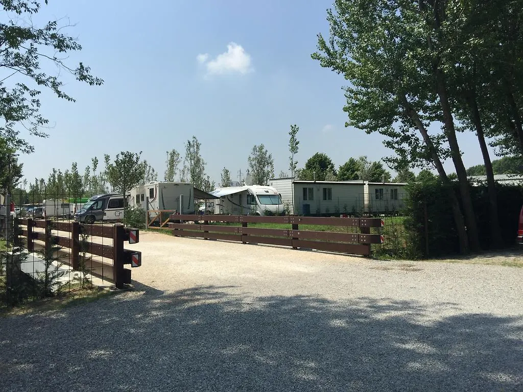 *** Parque de Campismo Camping Venezia Village Mestre Itália